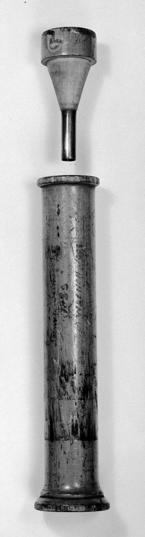 Fig. III — Laennec's monaural wooden stethoscope: a hollow cylinder about a foot long, with a removable plug.` / credit: `Wellcome Collection — CC BY 4.0.